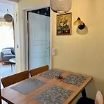 Idyllic In Supilinn With A Balcony, Private Parking And Contact-free Entrance Ταρτού