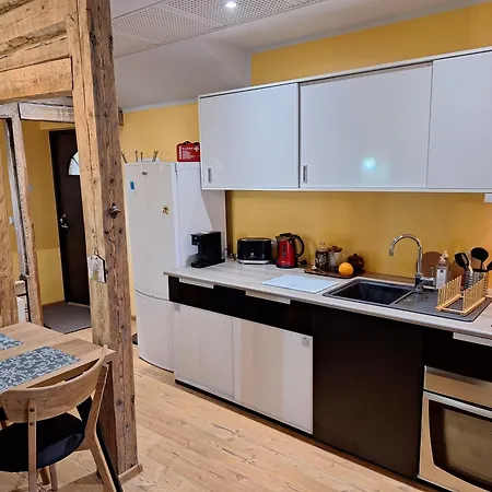 Idyllic In Supilinn With A Balcony, Private Parking And Contact-free Entrance Tartu